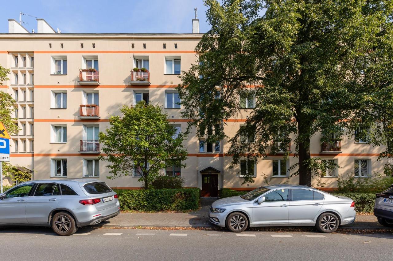 Roomy Apartment Oczapowskiego In Bielany By Noclegi Renters Warsawa Bagian luar foto